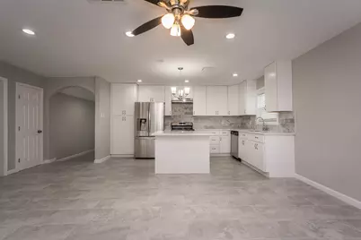 4411 Knotty Oaks Trail, Houston, TX 77045 - Photo 25