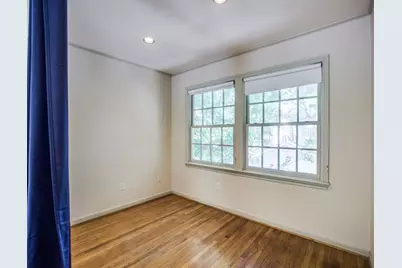 2250 W Main Street, Houston, TX 77098 - Photo 15