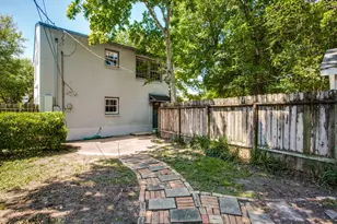 2250 W Main St, Houston, TX 77098 - Photo 33