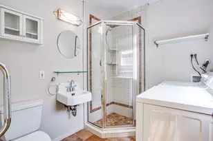 2250 W Main St, Houston, TX 77098 - Photo 9