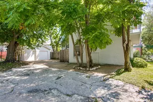 2250 W Main St, Houston, TX 77098 - Photo 29