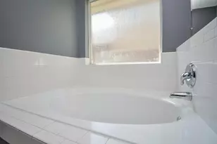 917 Almond St, Baytown, TX 77521 - Photo 21