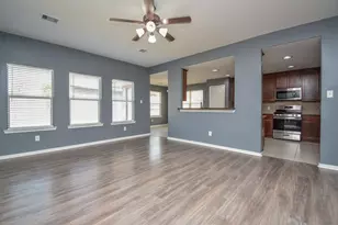 917 Almond St, Baytown, TX 77521 - Photo 7
