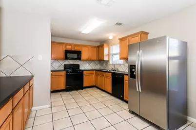 5618 Imperial Grove Drive, Houston, TX 77066 - Photo 7