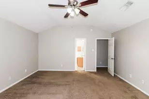 5618 Imperial Grove Dr, Houston, TX 77066 - Photo 9