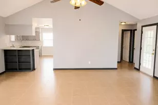 505 E Lambuth Ln, Deer Park, TX 77536 - Photo 5