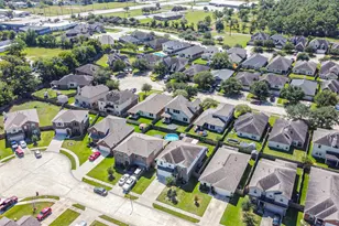 10018 Chase Ct, Baytown, TX 77521 - Photo 9