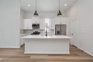 13 Fulton Row Ln, Houston, TX 77076 - Photo 7