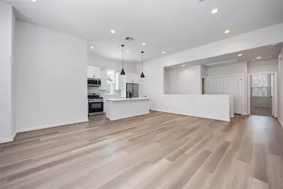 13 Fulton Row Lane, Houston, TX 77076 - Photo 11