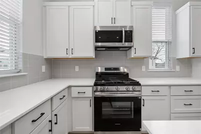 13 Fulton Row Lane, Houston, TX 77076 - Photo 9