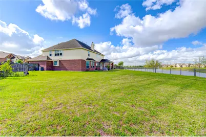 4602 Kingston Shores Lane, Rosharon, TX 77583 - Photo 5