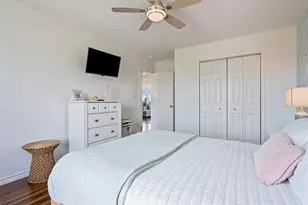 955 Townsend Dr, Crystal Beach, TX 77650 - Photo 33