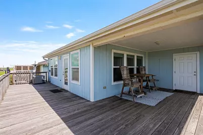 955 Townsend Drive, Crystal Beach, TX 77650 - Photo 9