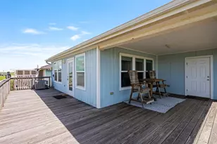 955 Townsend Dr, Crystal Beach, TX 77650 - Photo 9