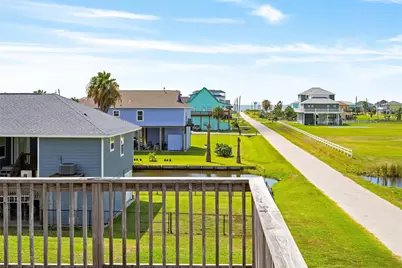 955 Townsend Drive, Port Bolivar, TX 77650 - Photo 9