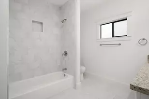 1326 Martin St, Houston, TX 77018 - Photo 39