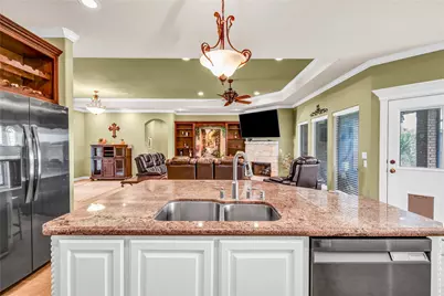 101 Deerwood Drive, Lake Jackson, TX 77566 - Photo 11