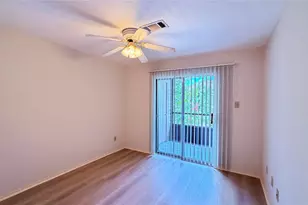 10555 Turtlewood Ct, Houston, TX 77072 - Photo 11