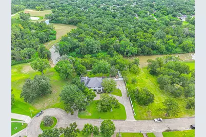 11 Haverford Lane, Friendswood, TX 77546 - Photo 3