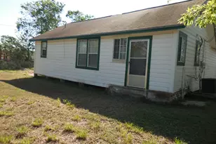 628 Austin St W, Matagorda, TX 77457 - Photo 5