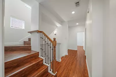 724 Link Road, Houston, TX 77009 - Photo 9