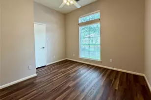 4006 Hunnington Dr, Conroe, TX 77303 - Photo 19