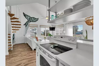 13618 Pirates Beach Boulevard, Galveston, TX 77554 - Photo 17