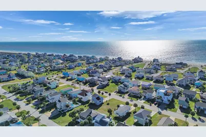13618 Pirates Beach Boulevard, Galveston, TX 77554 - Photo 47