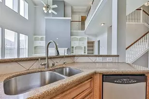 13002 Misty Bay Ln, Pearland, TX 77584 - Photo 9