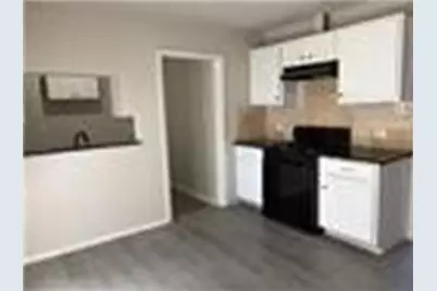 5402 Lyndhurst Drive, Houston, TX 77033 - Photo 3