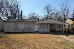5402 Lyndhurst Dr, Houston, TX 77033 - Photo 1