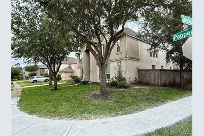 12501 Pepper Creek Ln, Pearland, TX 77584 - Photo 3
