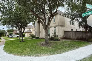 12501 Pepper Creek Ln, Pearland, TX 77584 - Photo 3