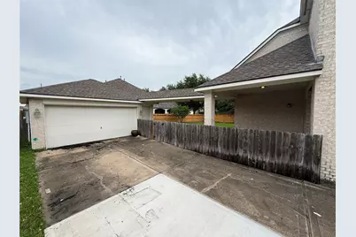 12501 Pepper Creek Ln, Pearland, TX 77584 - Photo 5