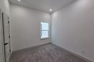 9821 Turnbow St, Houston, TX 77029 - Photo 11