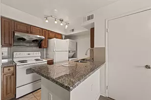 2110 Wilcrest Dr, Houston, TX 77042 - Photo 17