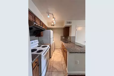 2110 Wilcrest Drive #123, Houston, TX 77042 - Photo 9