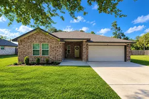 62 Nelson Ct, Jones Creek, TX 77541 - Photo 1