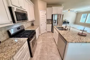 62 Nelson Ct, Jones Creek, TX 77541 - Photo 7