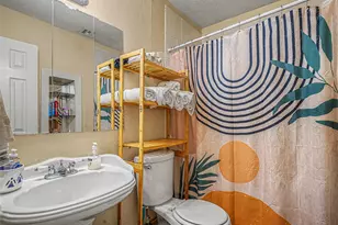 15102 Treaty Oaks St, Houston, TX 77053 - Photo 11