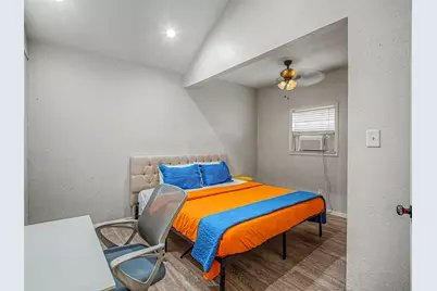 15102 Treaty Oaks Street, Houston, TX 77053 - Photo 21