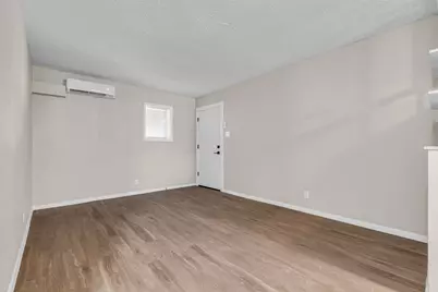 4706 Yellowstone Boulevard #8, Houston, TX 77021 - Photo 5