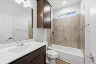 11210 Youngquist Dr, Mont Belvieu, TX 77535 - Photo 23
