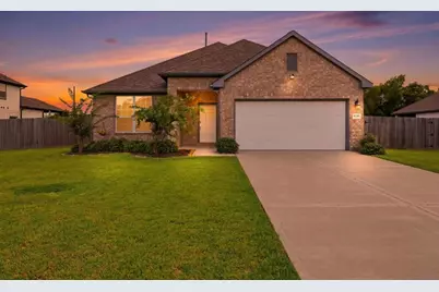 11210 Youngquist Drive, Mont Belvieu, TX 77535 - Photo 35