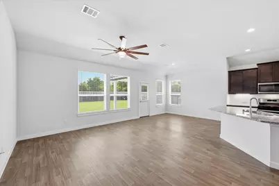 11210 Youngquist Drive, Mont Belvieu, TX 77535 - Photo 11
