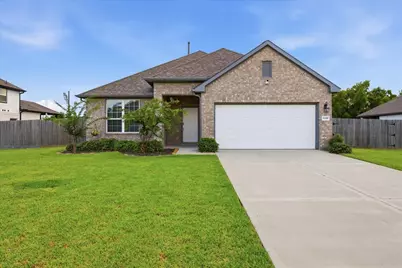 11210 Youngquist Drive, Mont Belvieu, TX 77535 - Photo 1