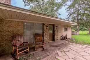 347 Shelby, Livingston, TX 77351 - Photo 5