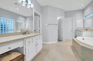 41 Wynden Oaks Dr, Houston, TX 77056 - Photo 15