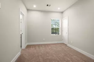 8103 Esther Acres, Houston, TX 77088 - Photo 21