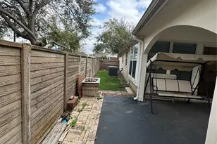 11158 Riverbank Ridge Ln, Houston, TX 77089 - Photo 19